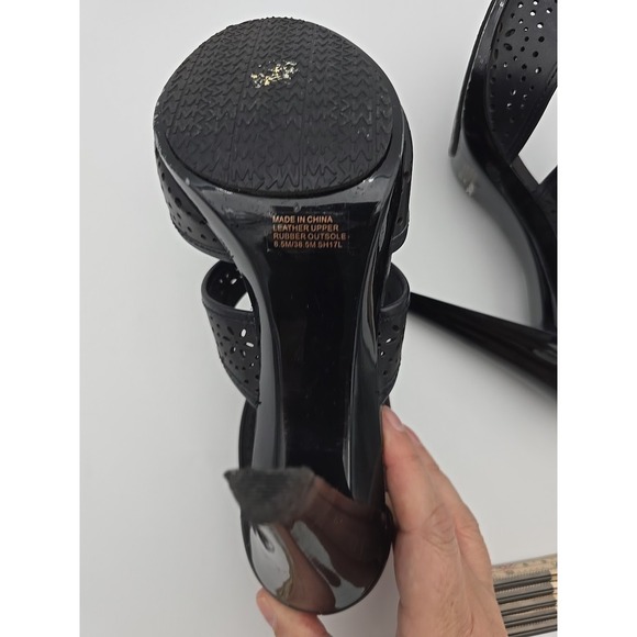 Michael Kors Michael Berkley Glitter T-Strap Dress Sandals Black Size 8 - Picture 9 of 15